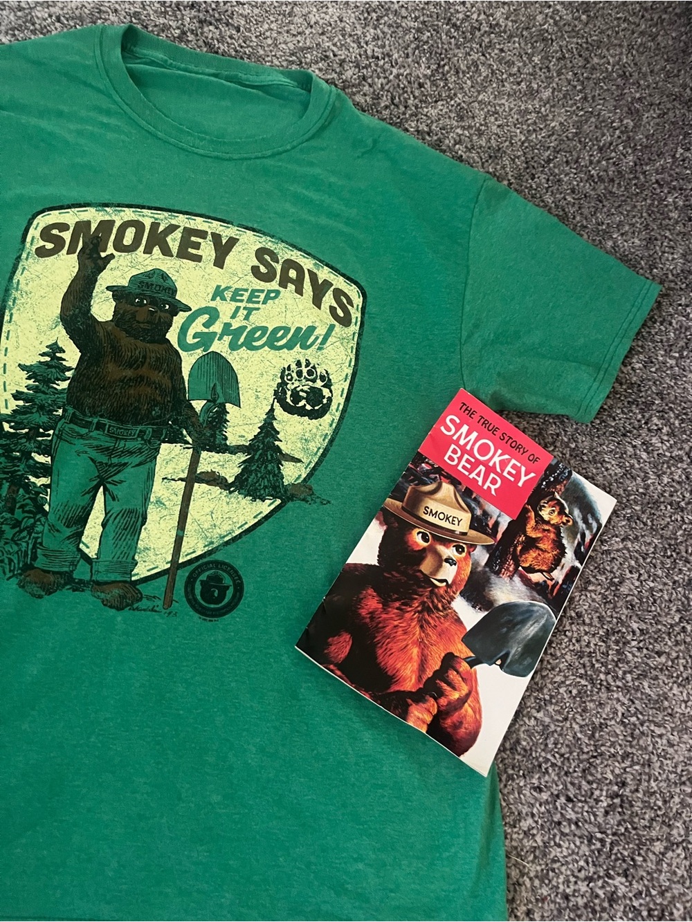 Smokey Bear 'Keep It Green' Graphic T-Shirt - Green and Smokey Bear Comic Book - Picture 2 of 3